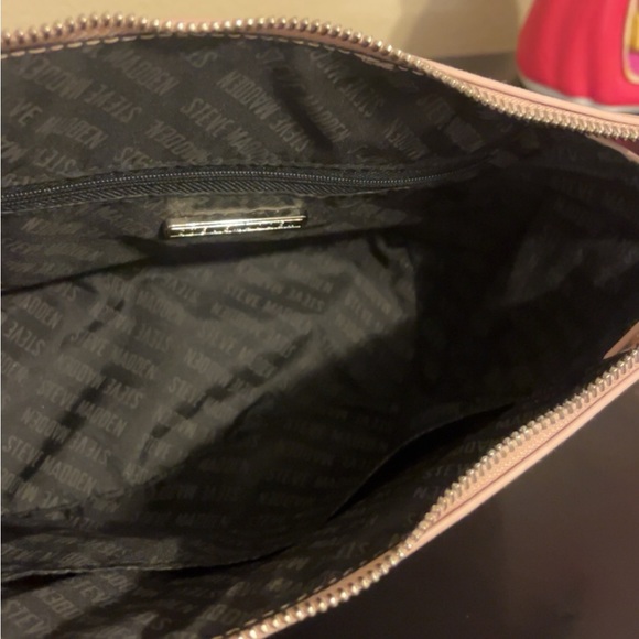 Steve Madden cross body purse - Picture 3 of 5